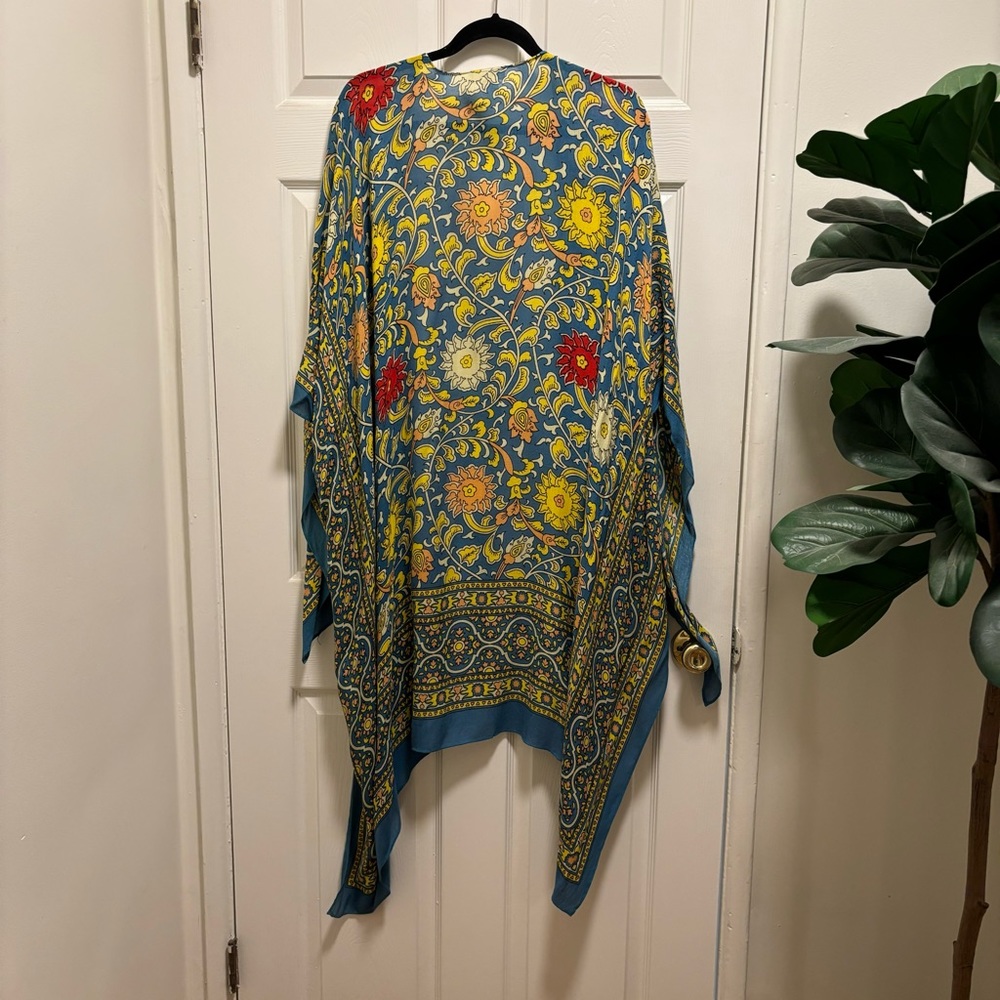 Fun print, airy kimono perfect for summer - Picture 2 of 3